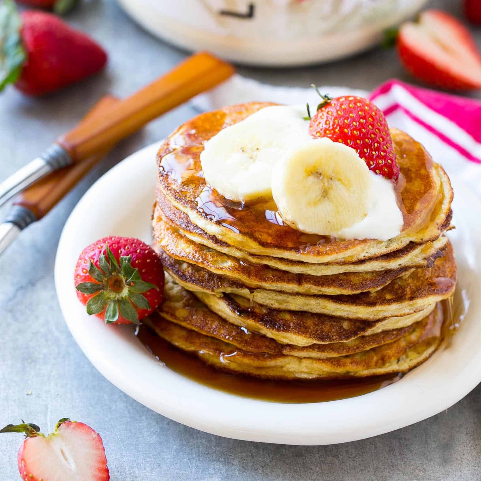 easy pancakes on plate 