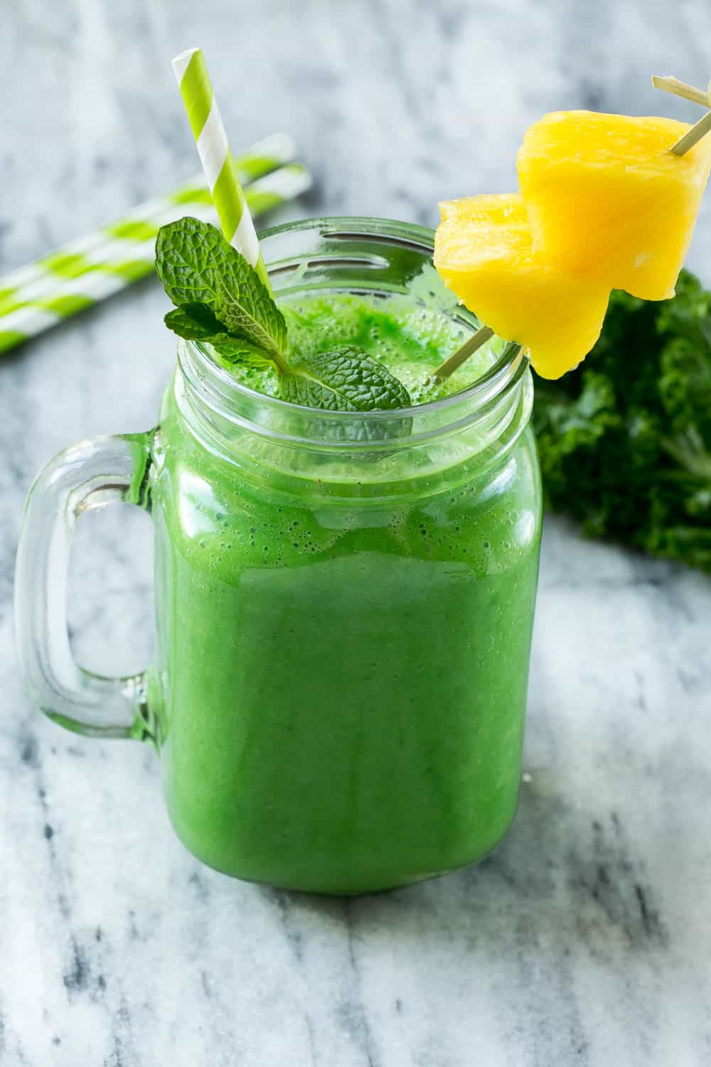 Pineapple Kale Smoothie - Healthy Green Smoothie Recipe