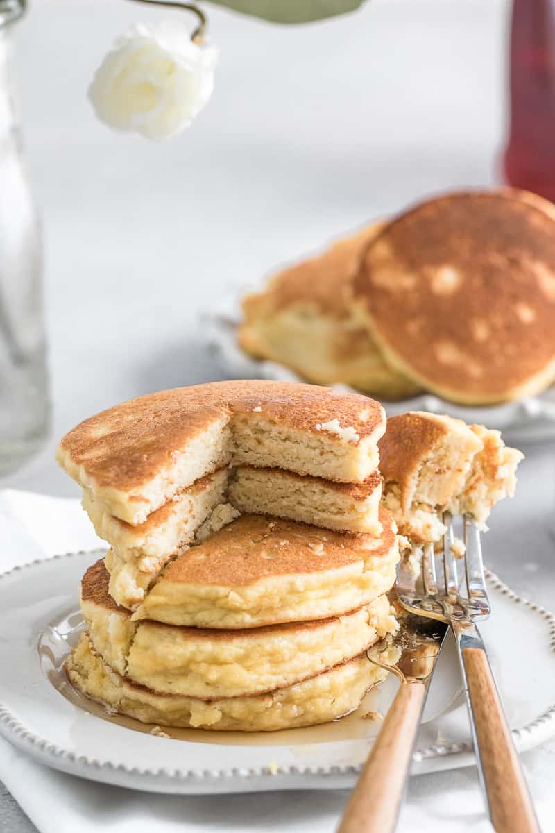 Fluffy Keto Pancakes with almond and coconut flour