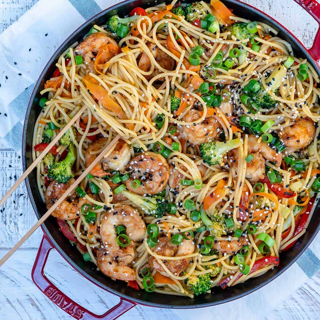 Shrimp stir-fry noodles