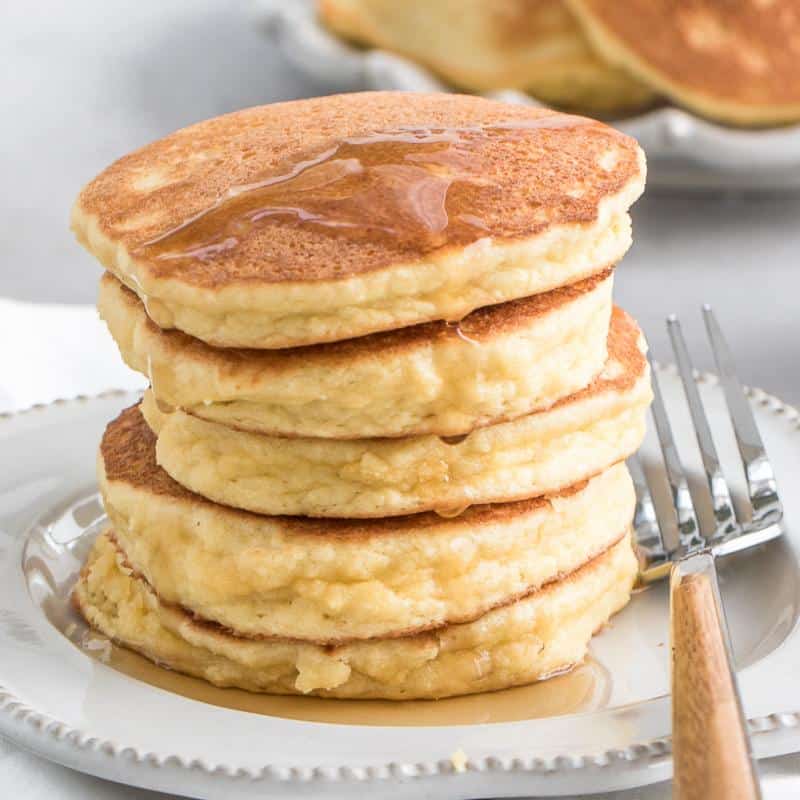 Easy Fluffy Keto Pancakes {SO GOOD} | Healthy Fitness Meals