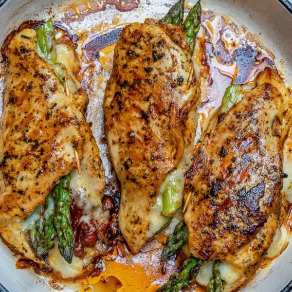 stuffed chicken breast with asparagus and sun-dried tomatoes