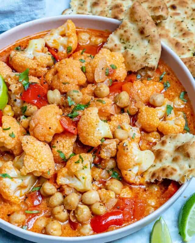 Creamy Chickpea Cauliflower Curry {VEGAN} | Healthy Fitness Meals