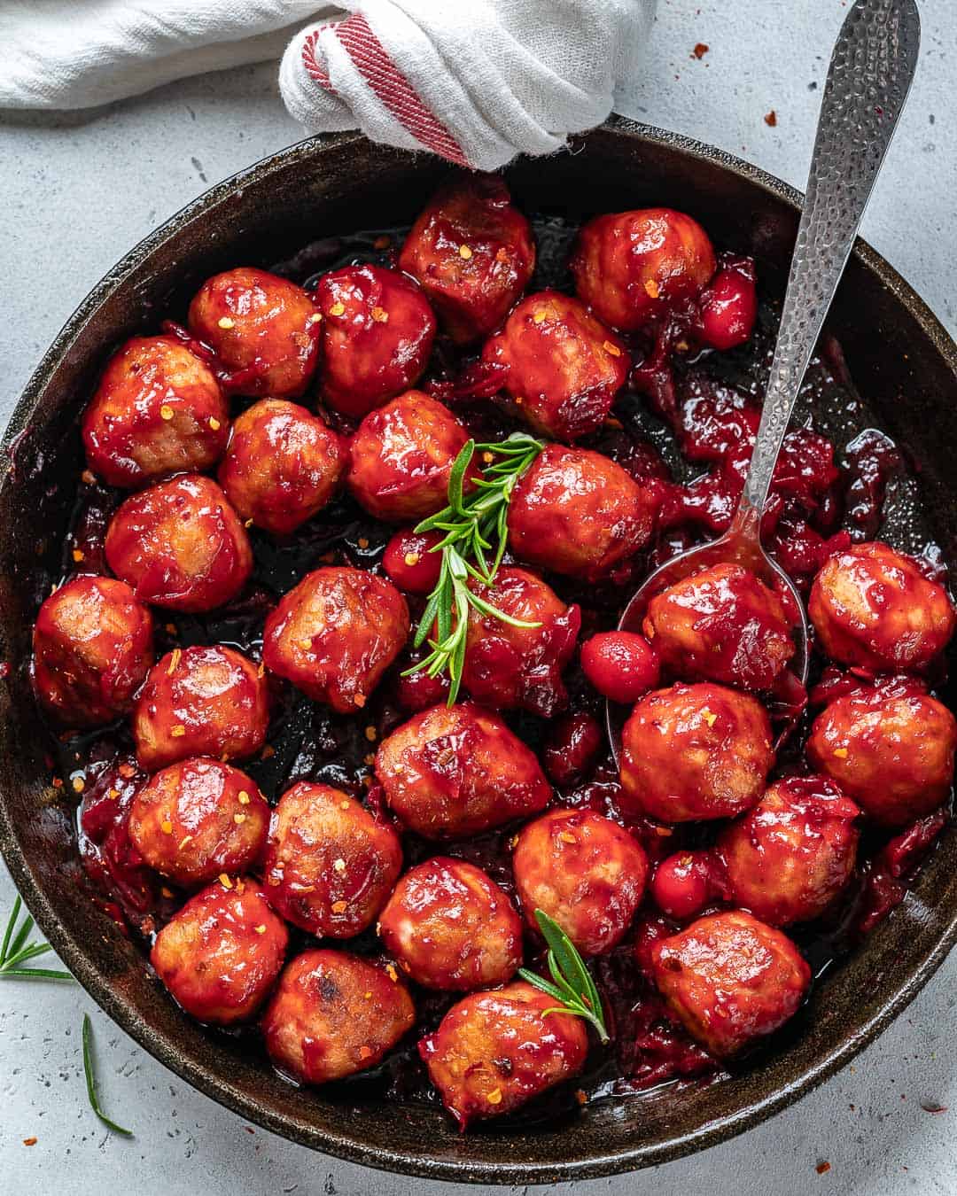 Easy Chicken Meatballs in Cranberry Sauce | Healthy Fitness Meals