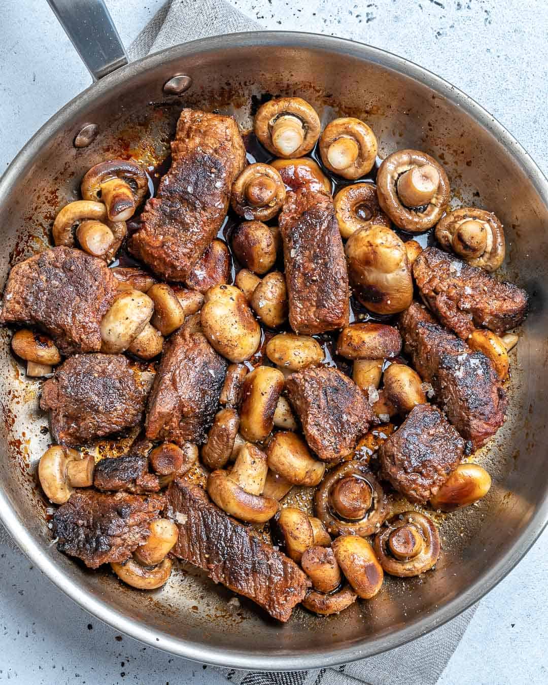 easy steak recipe with mushrooms