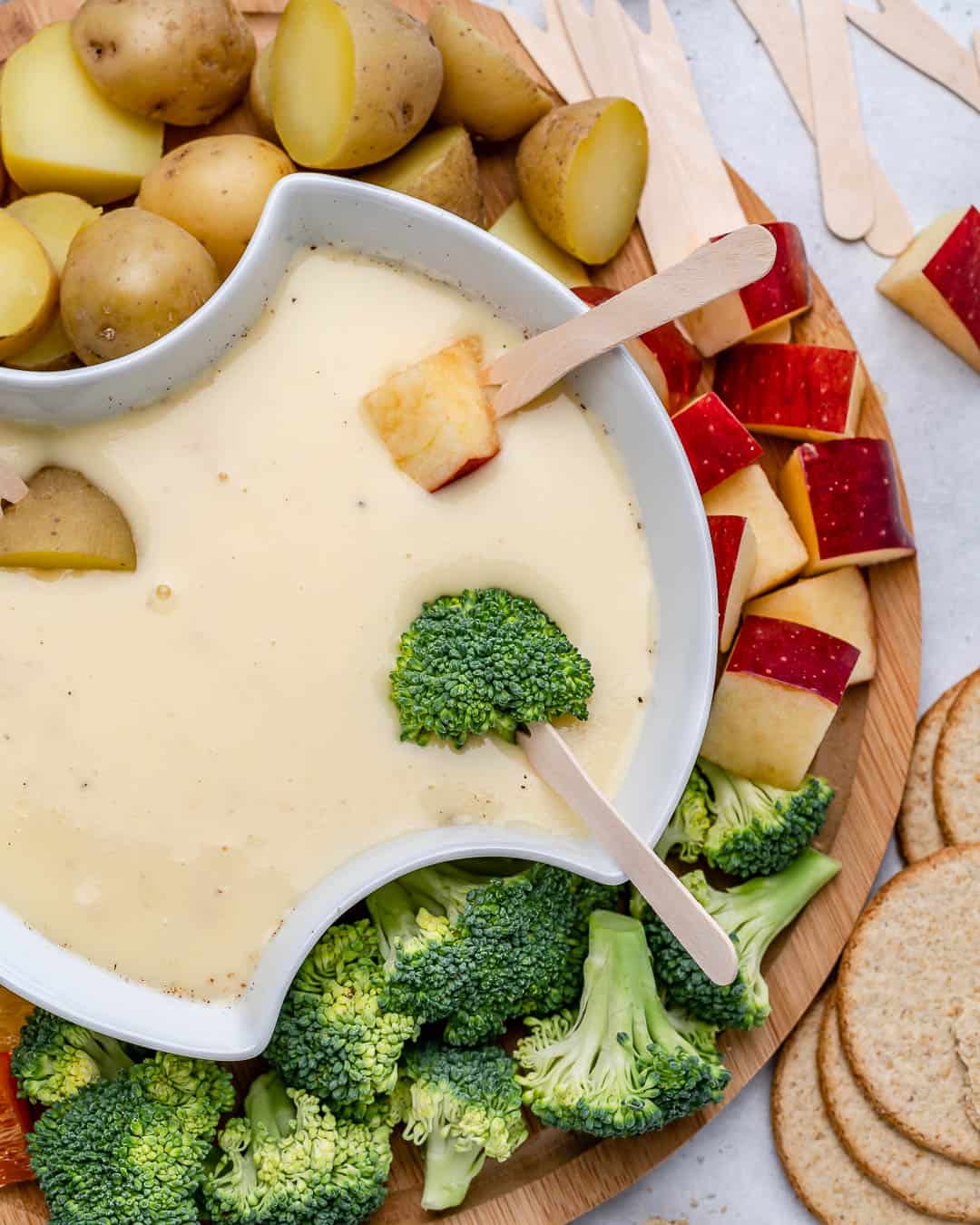 broccoli in Easy cheese fondue