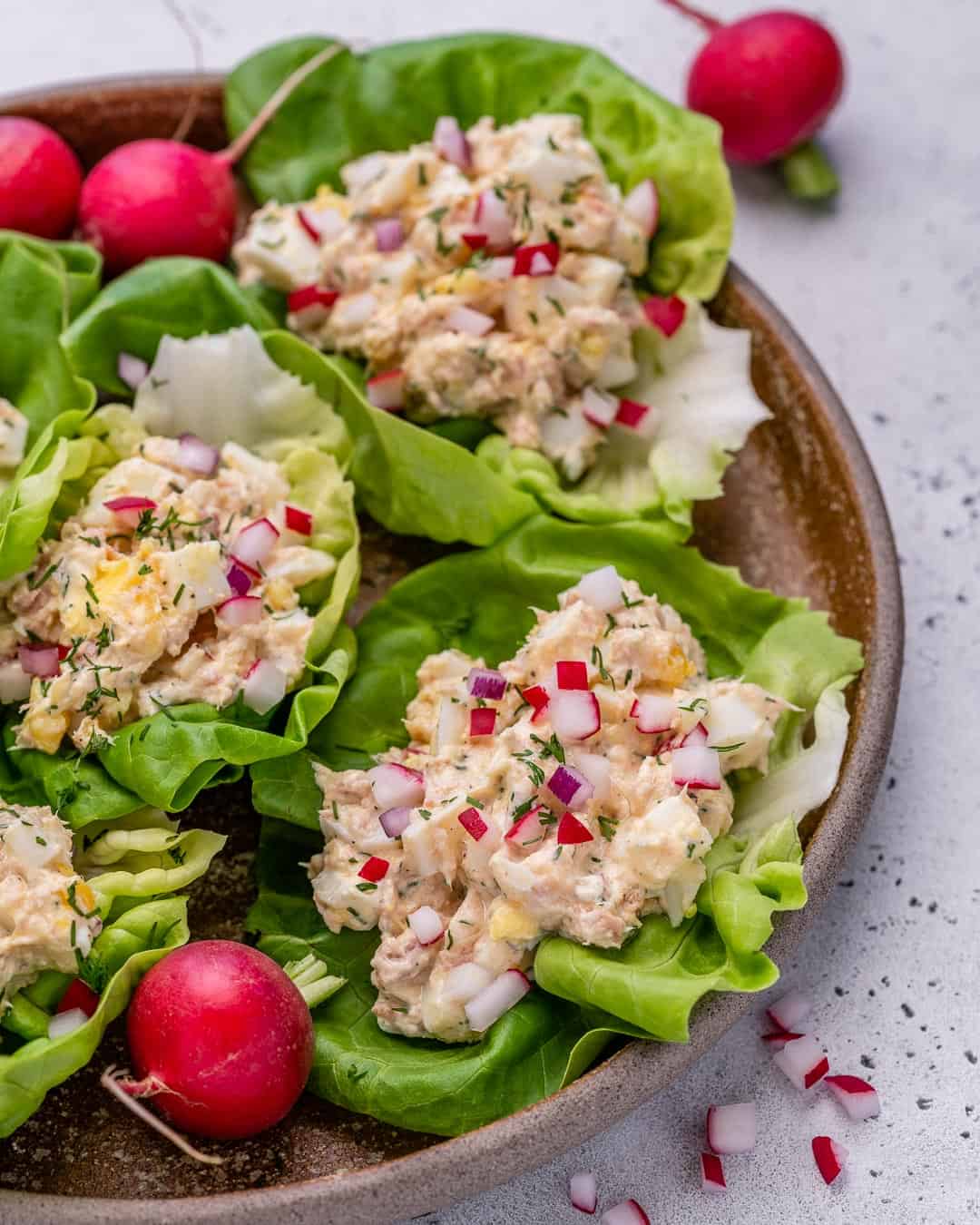 tuna salad made with eggs 