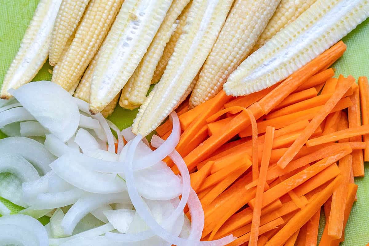 Sliced veggies to be cooked with beef stir fry.