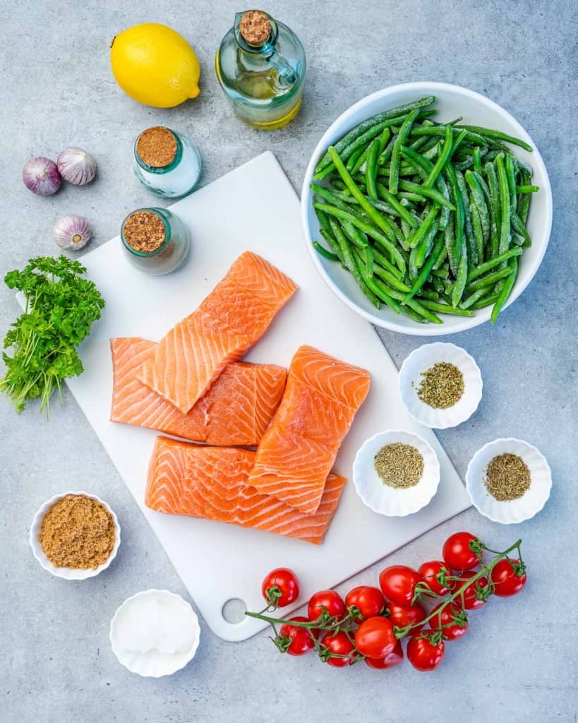 Ingredients for garlic butter salmon meal prep recicpe