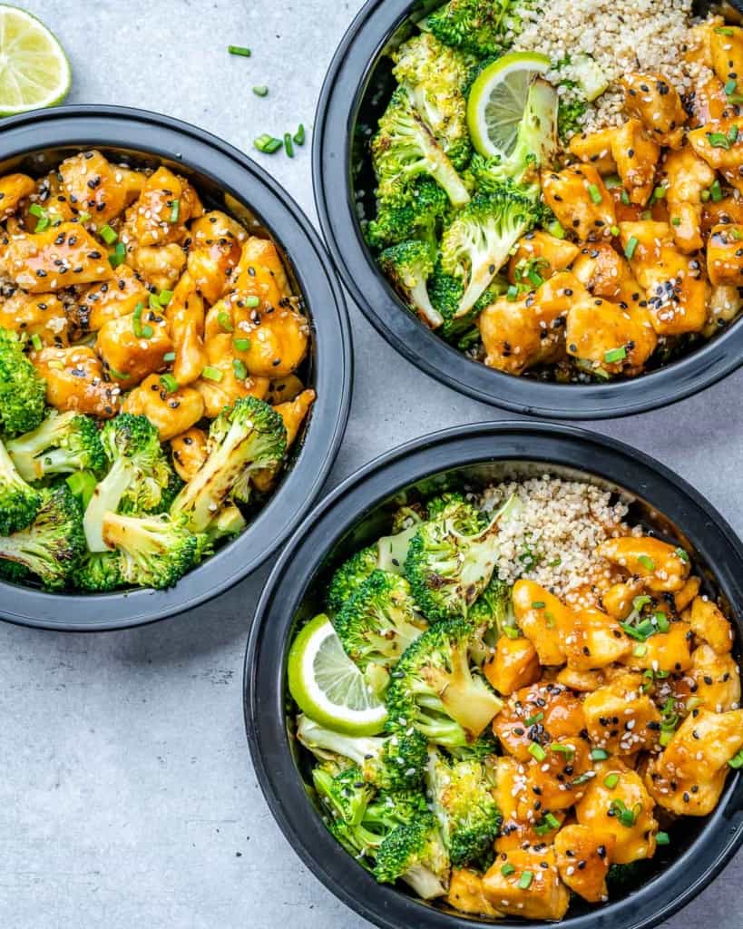 chicken broccoli and quinoa meal prep bowls 