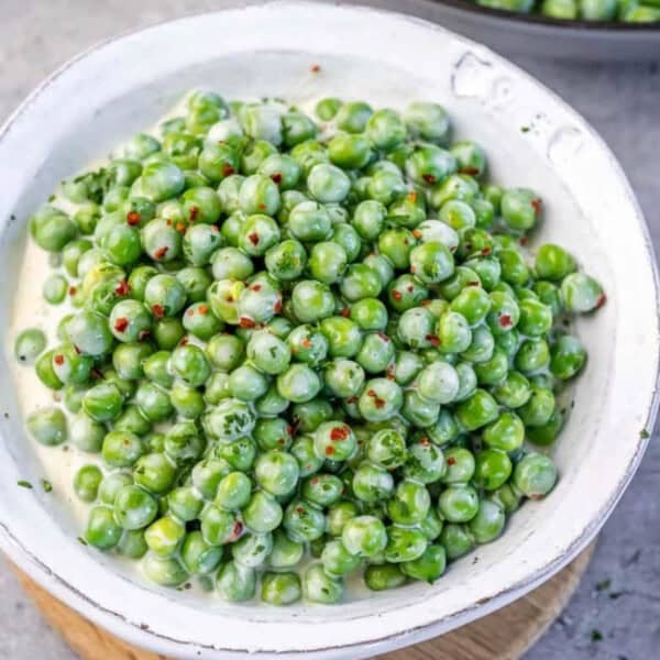 creamy peas in a bowl.