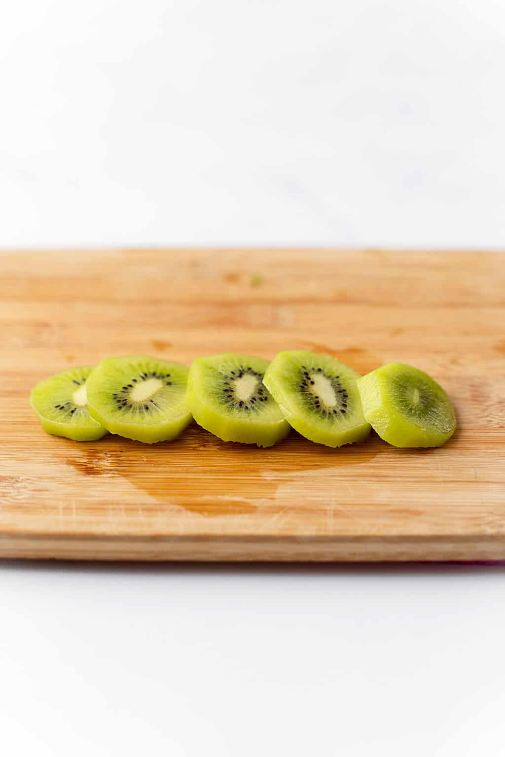 How to Cut Kiwi { StepbyStep} Healthy Fitness Meals