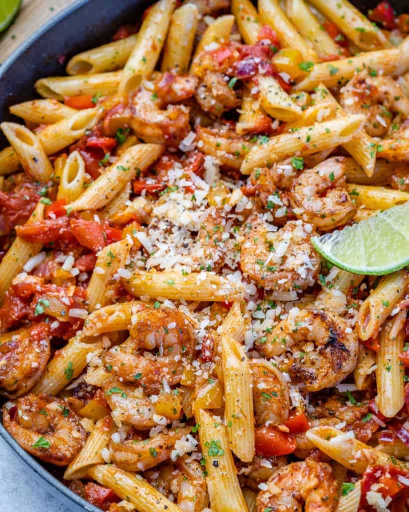 close up shrimp pasta 