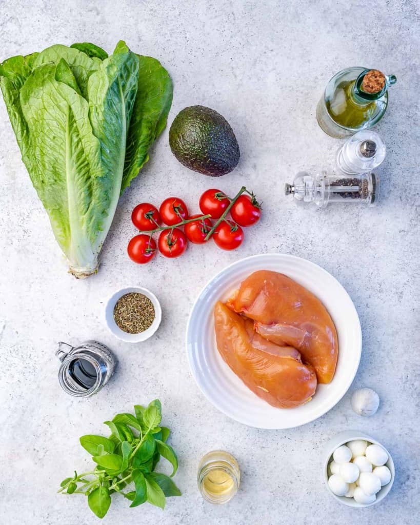 ingredients to make chicken caprese salad 