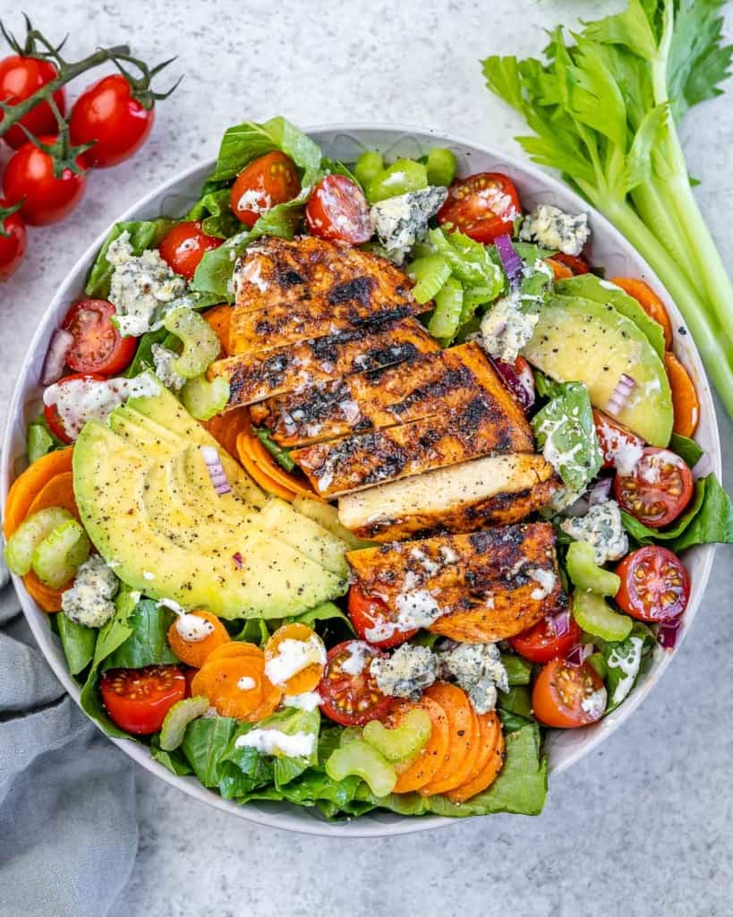 top view buffalo salad with grilled chicken 