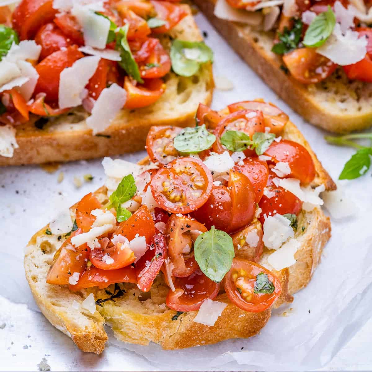 Garlic Tomato Bruschetta Bread {So Good} - Healthy Fitness Meals