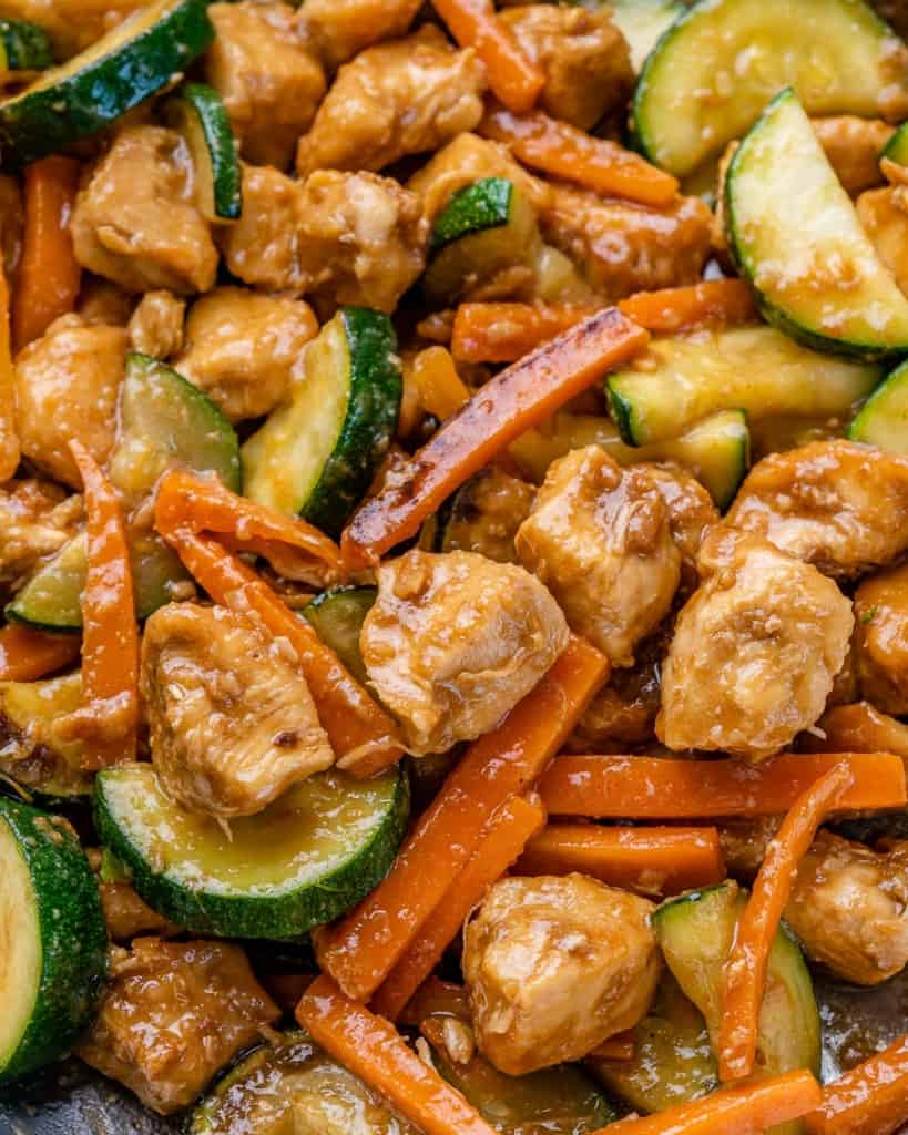 close up image of the chicken and zucchini stir-fry