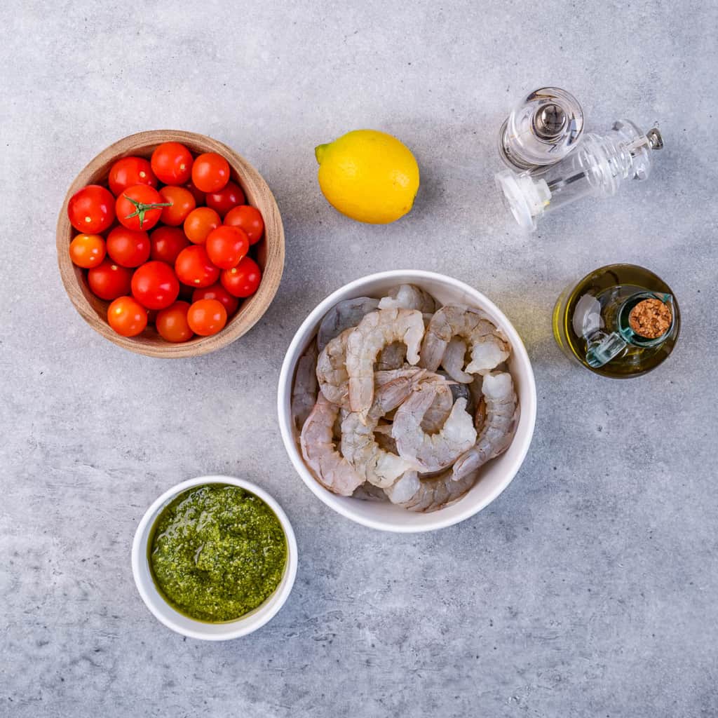 ingredients to make pesto shrimp with tomatoes 