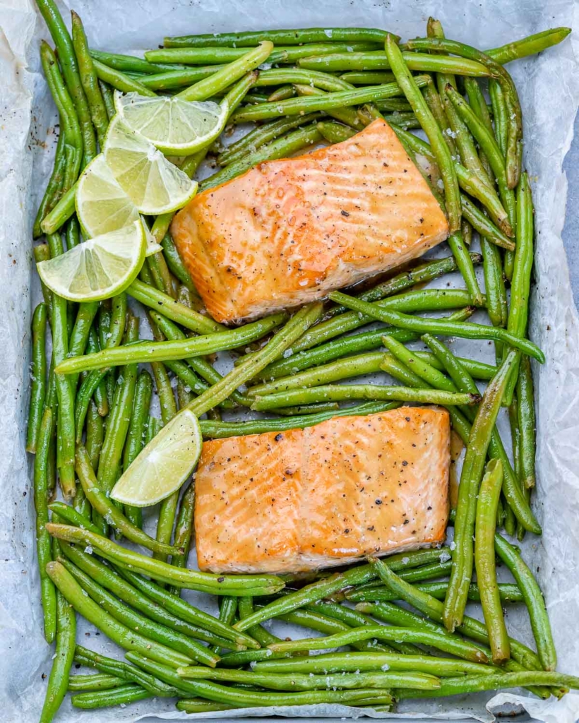 salmon filets on pan with green beans