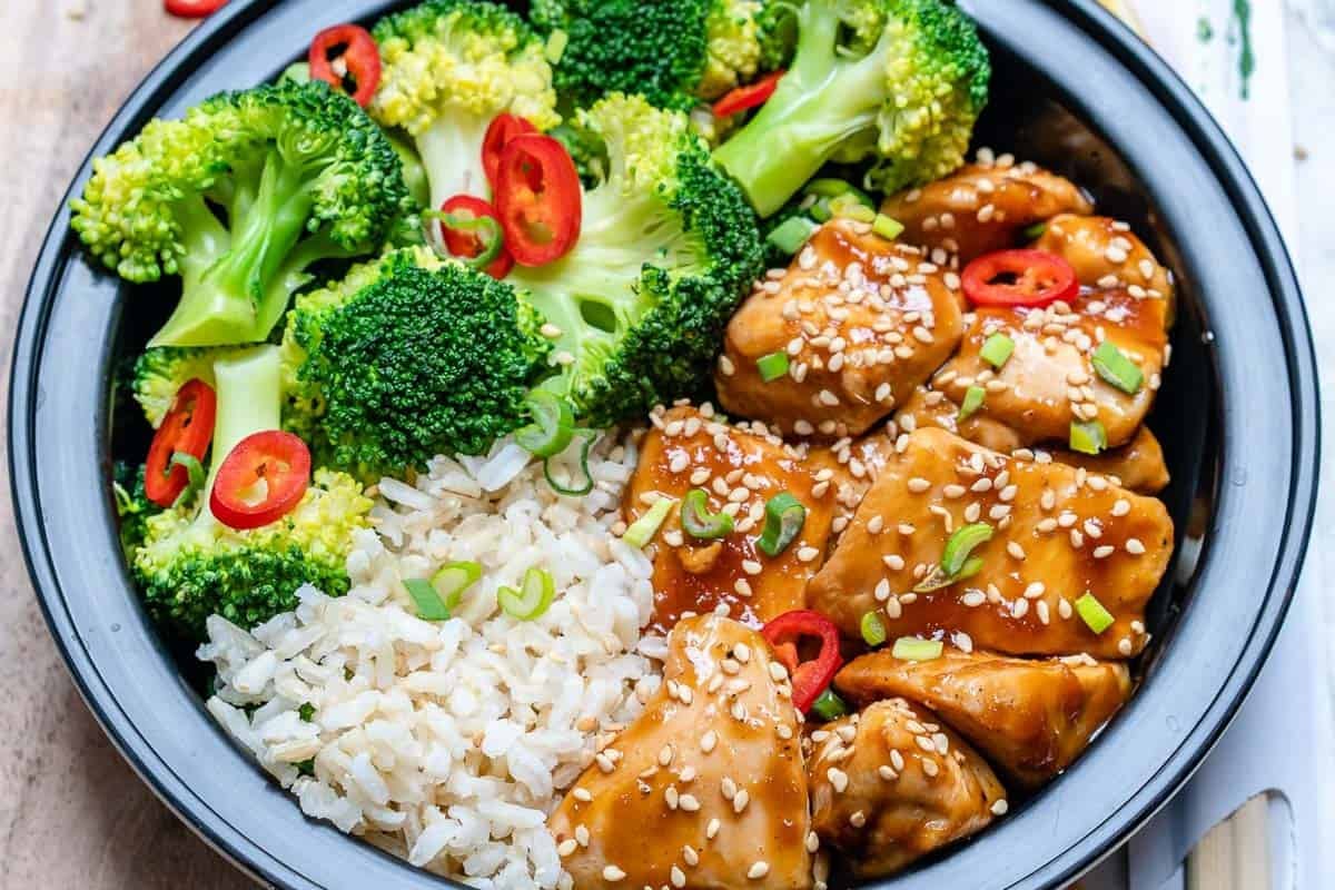 teriyaki chicken  bites in a meal prep bowl.