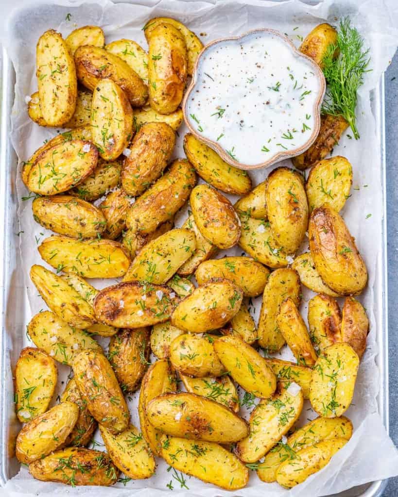 Potato wedges served with a creamy sauce.