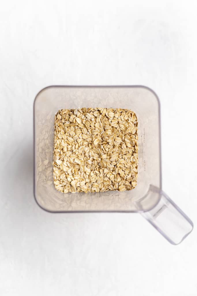 Rolled oats in a blender.