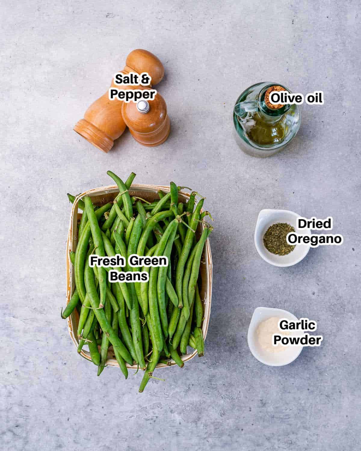 ingredients to make air fryer green beans.
