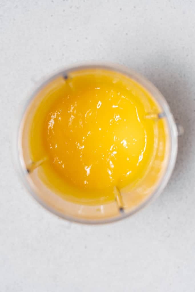 pureed mango in blender