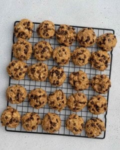 baked cookies on a cooling rack.