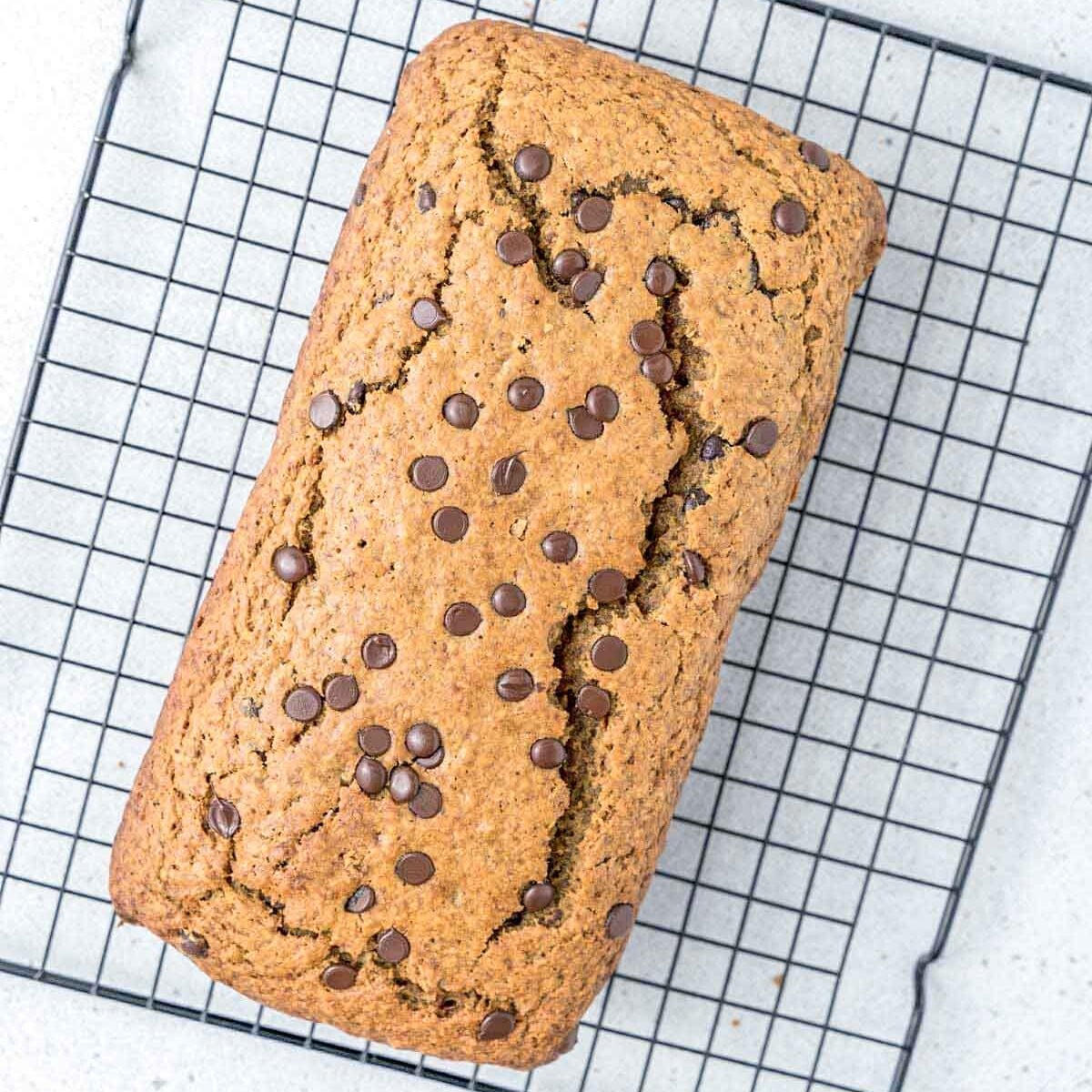 banana bread on a wire rack.