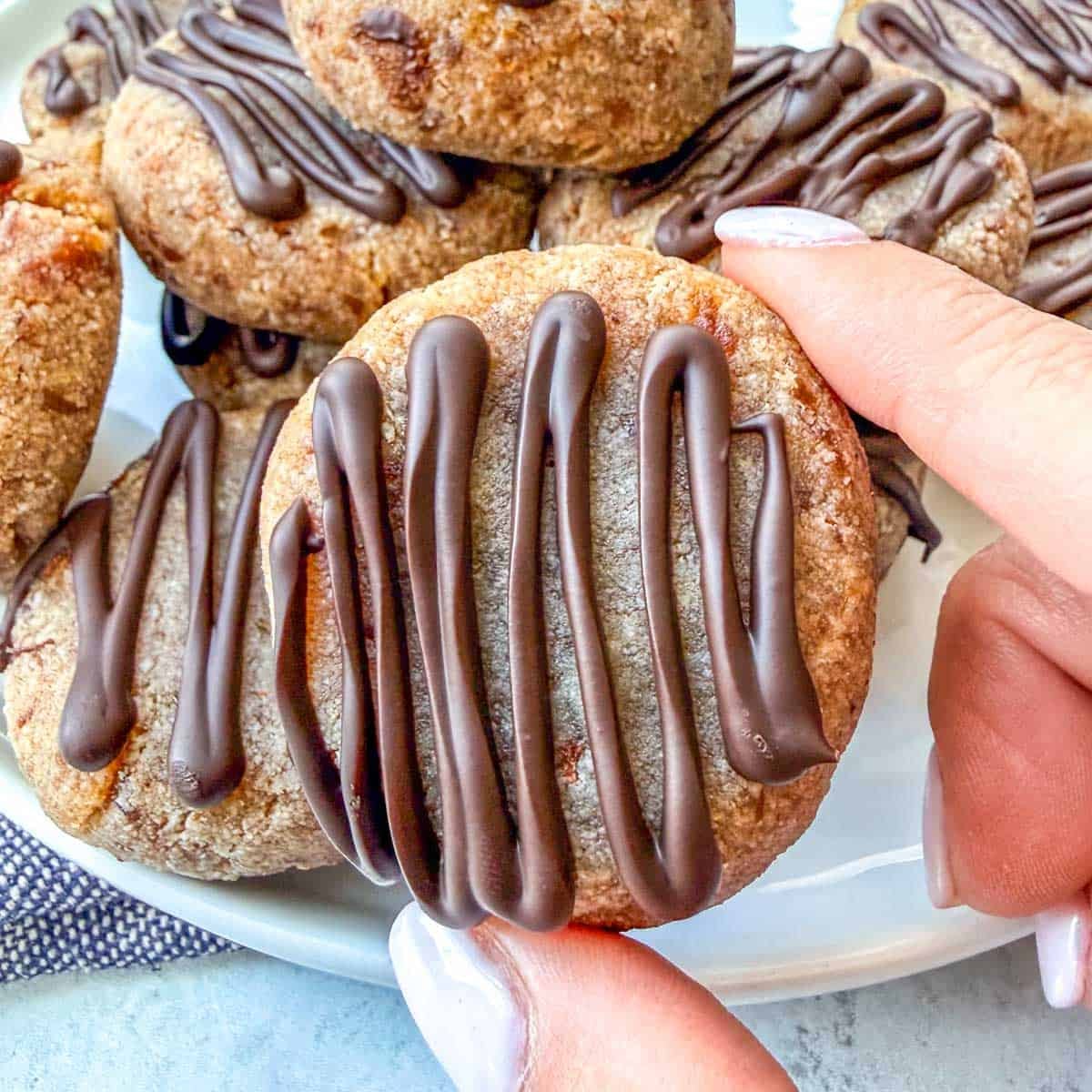 2-Ingredient Date Cookies-image