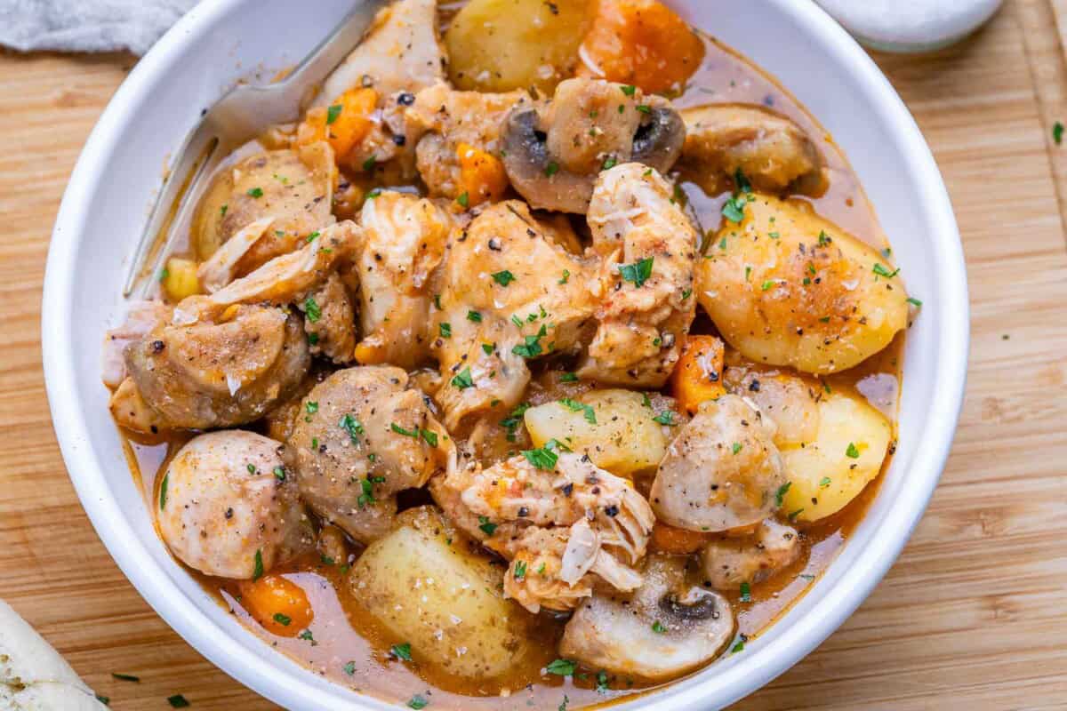 Chicken stew with veggies in a bowl.