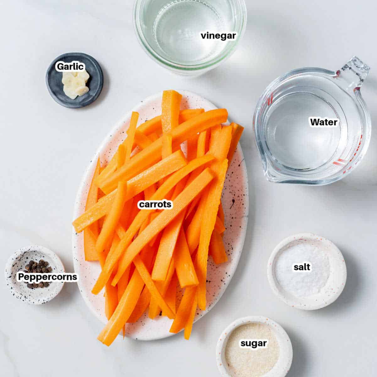 Ingredients for pickled carrots.